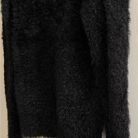 A NEW DAY~FUZZY BLACK SWEATER~SOFT~S-M - Picture 3 of 4